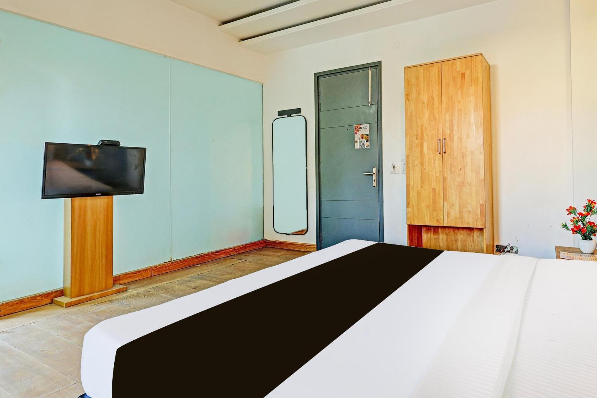Townhouse Sector 49 Sohna Road Hotell Gurgaon Exteriör bild