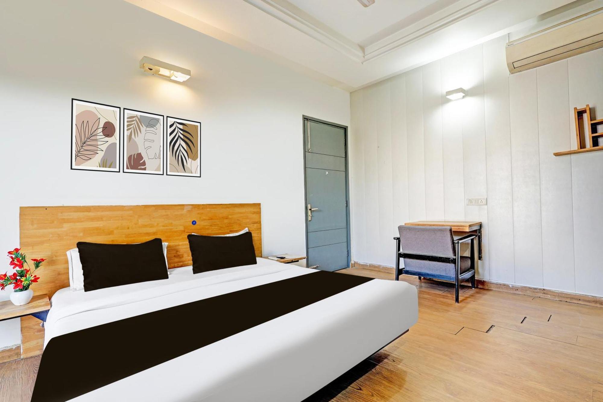 Townhouse Sector 49 Sohna Road Hotell Gurgaon Exteriör bild