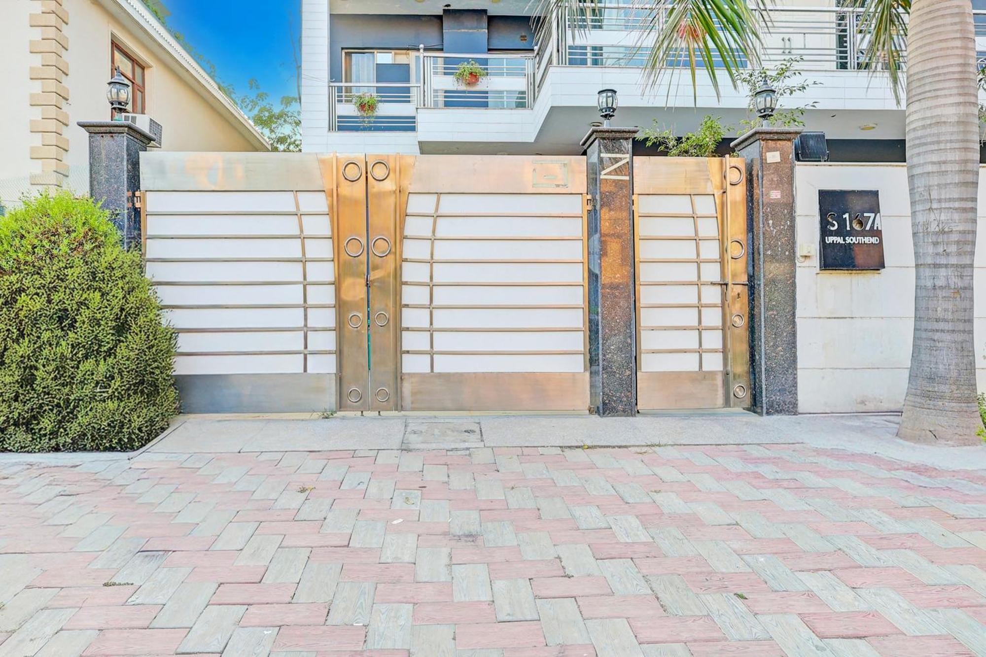 Townhouse Sector 49 Sohna Road Hotell Gurgaon Exteriör bild