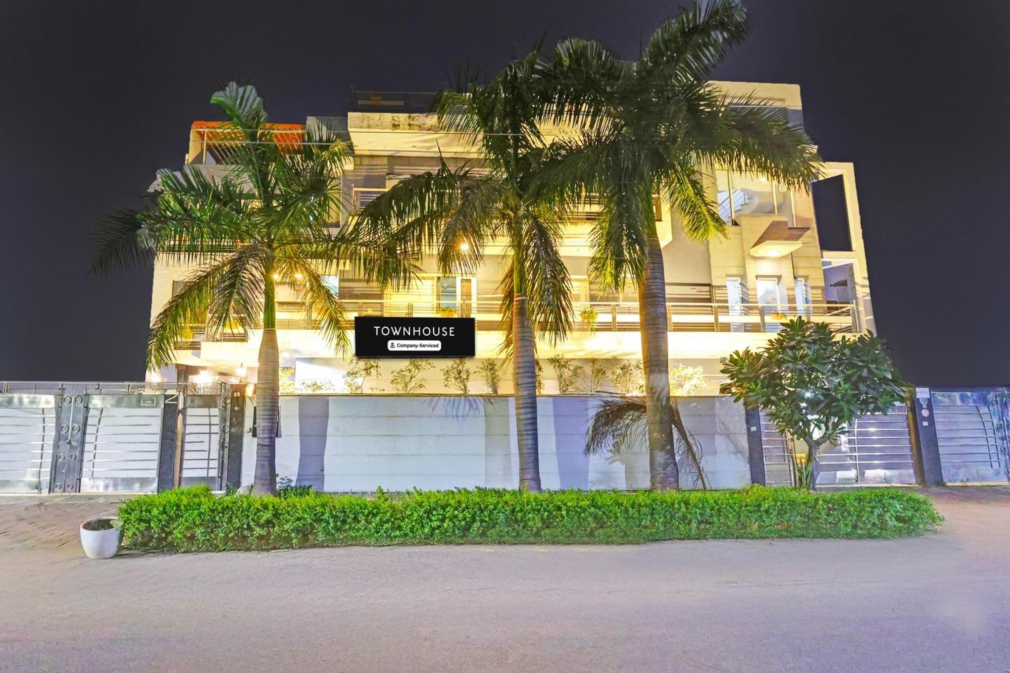 Townhouse Sector 49 Sohna Road Hotell Gurgaon Exteriör bild